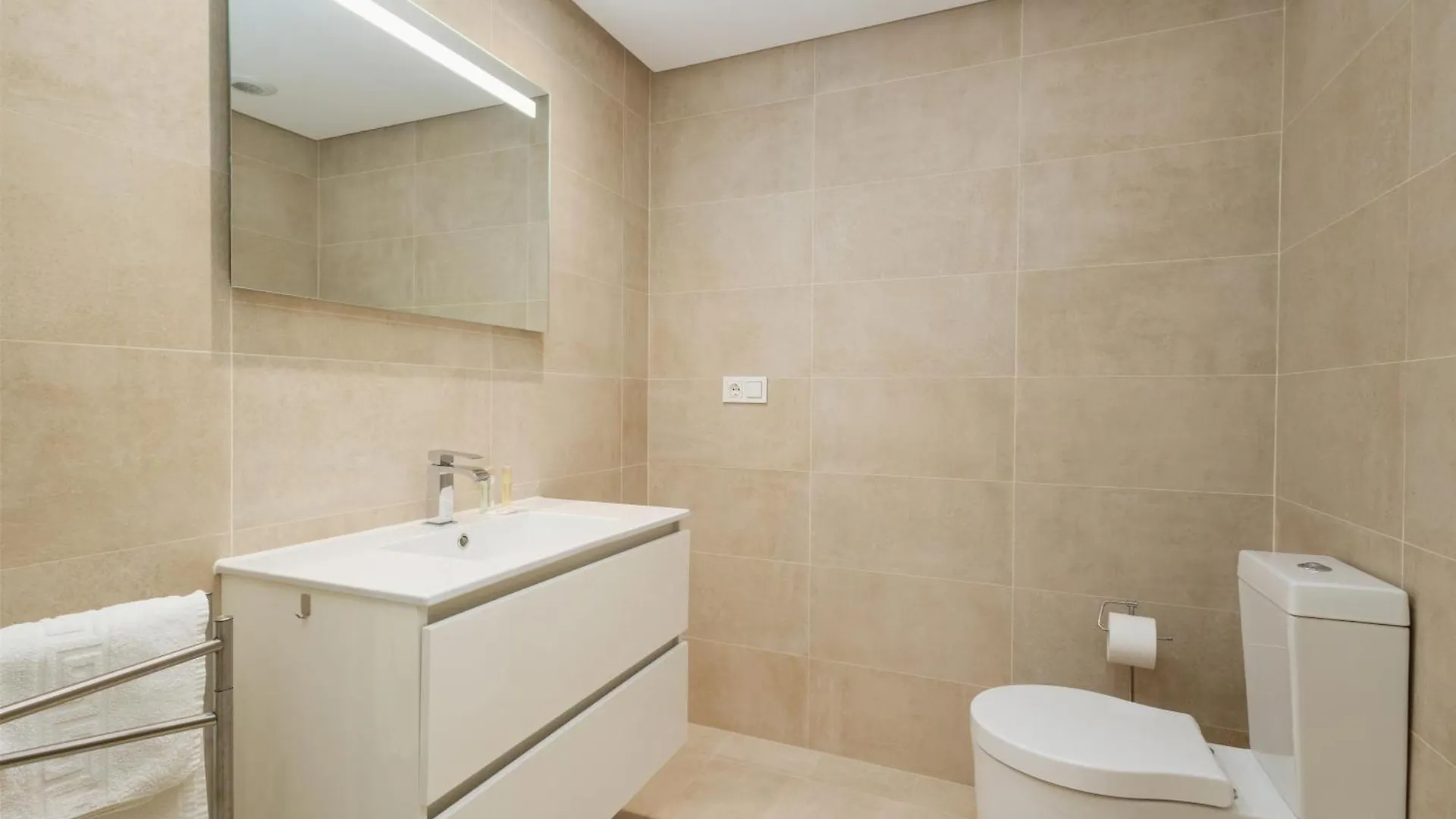 Apartment Modern Apartment, With Large Private Terrace, Bbq And Panoramic Sea Views, In Residencial Botanic, Benahavis Spain