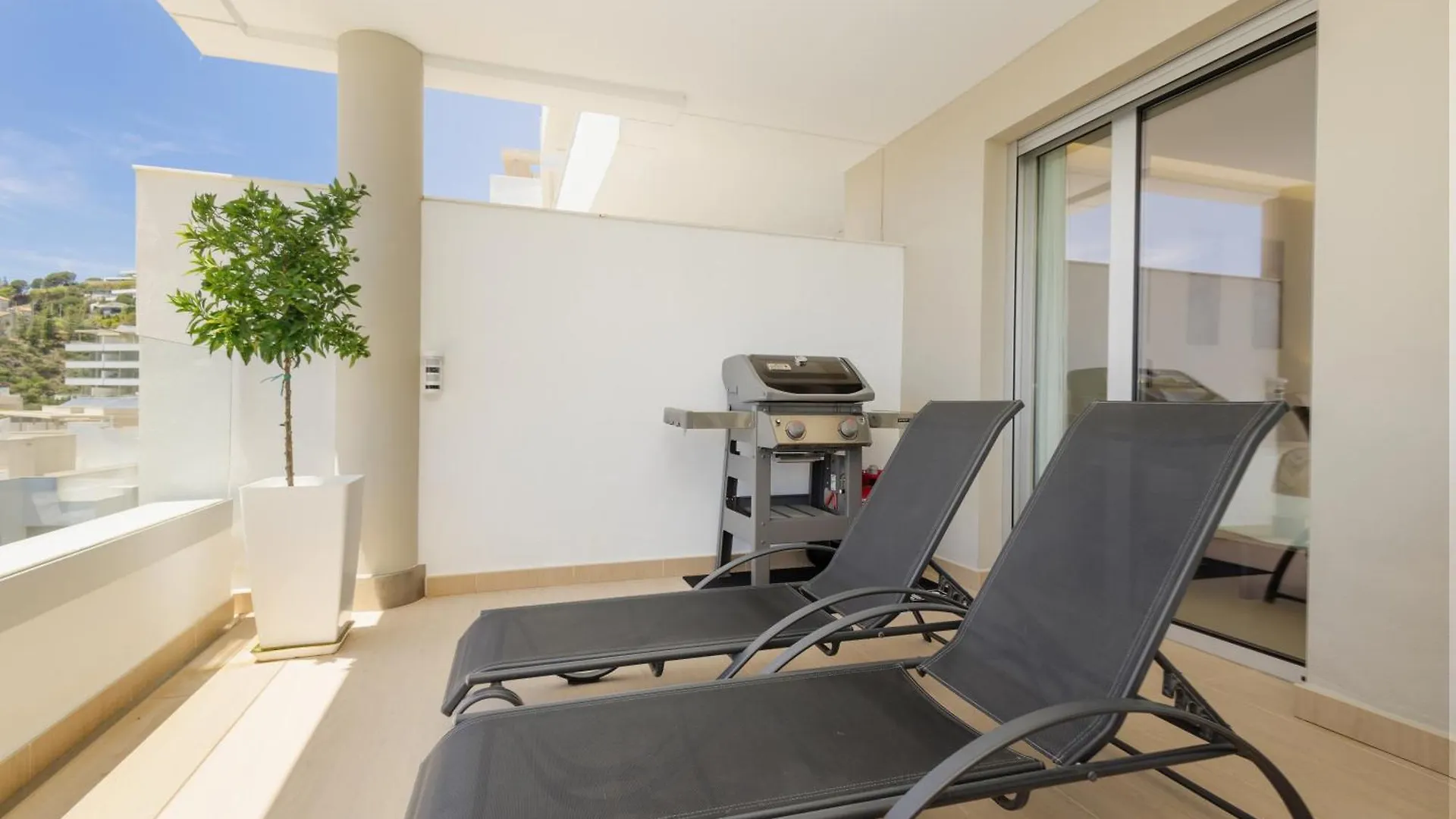Modern Apartment, With Large Private Terrace, Bbq And Panoramic Sea Views, In Residencial Botanic, Benahavis