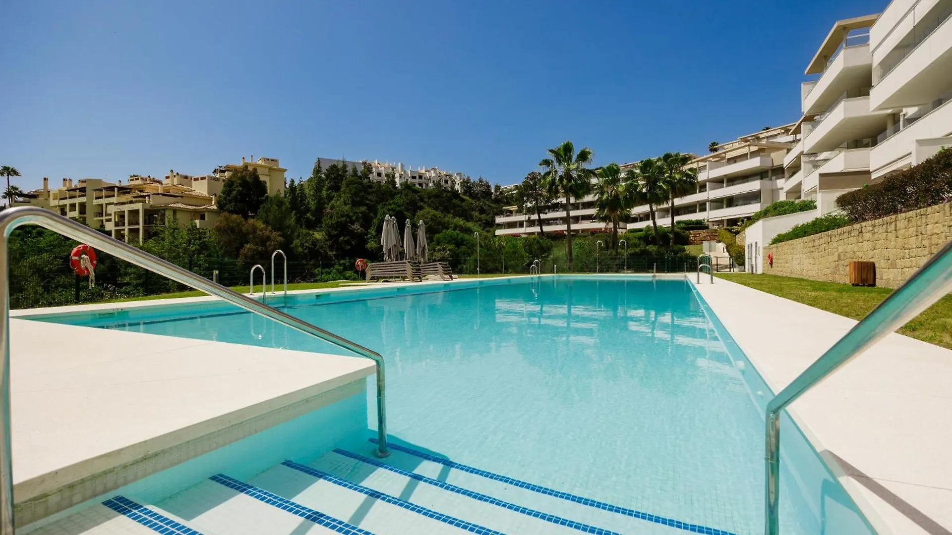 Apartment Modern Apartment, With Large Private Terrace, Bbq And Panoramic Sea Views, In Residencial Botanic, Benahavis Spain